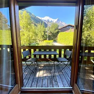 https://appartement-la-suite-du-kandahar-chamonix.hotels-rhonealpes.com